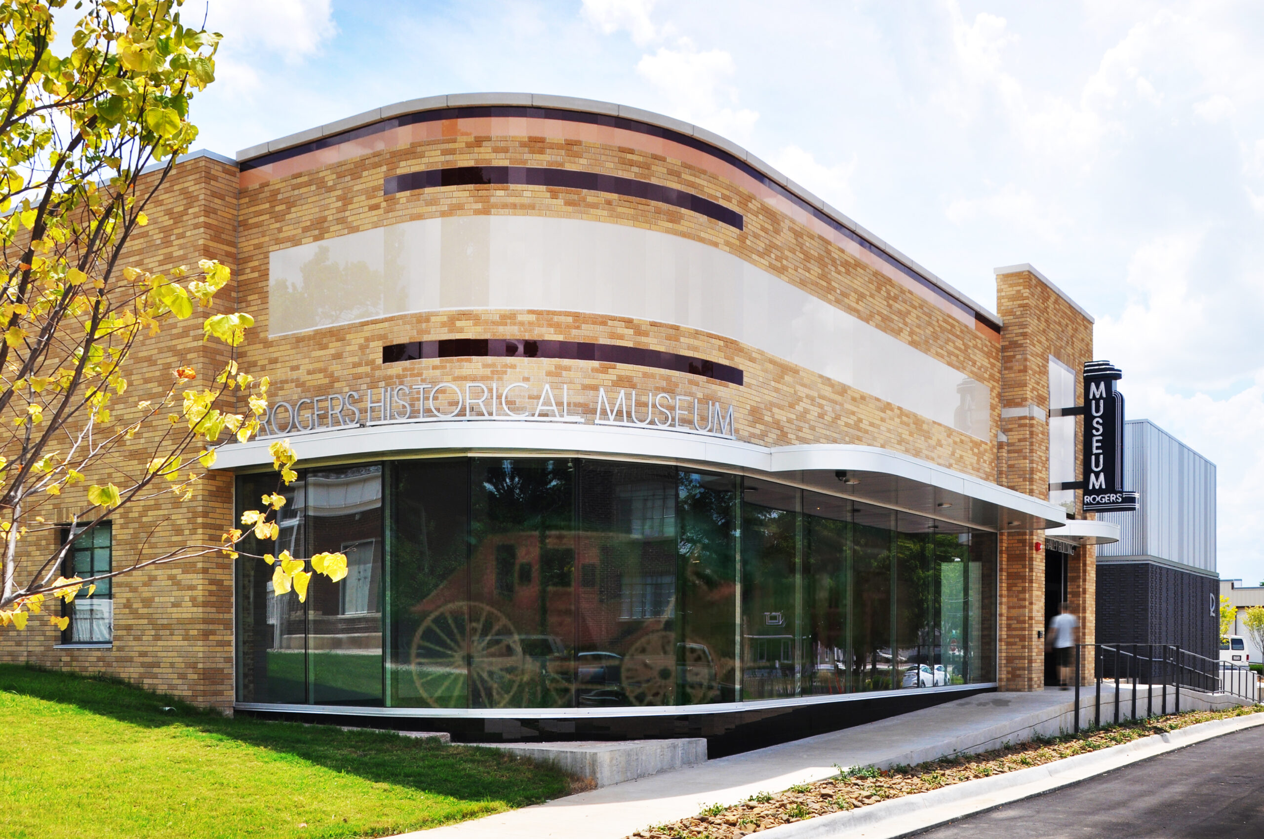 Repurposing in Rogers: How an Art Deco-style automobile dealership became a museum.